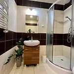 Apartment Artystyczna Przestrzen Z Widokiem Na Jeziora