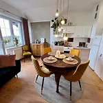 Artystyczna Przestrzen Z Widokiem Na Jeziora Apartment Ilawa