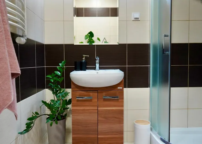 Artystyczna Przestrzen Z Widokiem Na Jeziora