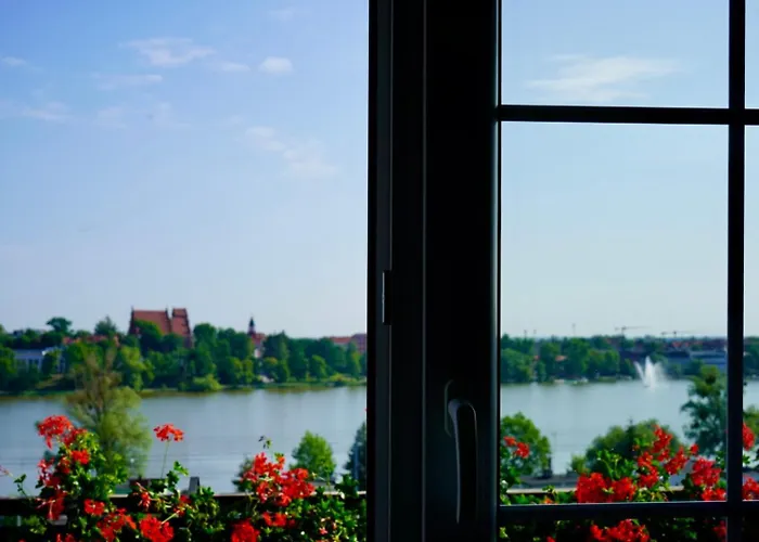 Artystyczna Przestrzen Z Widokiem Na Jeziora