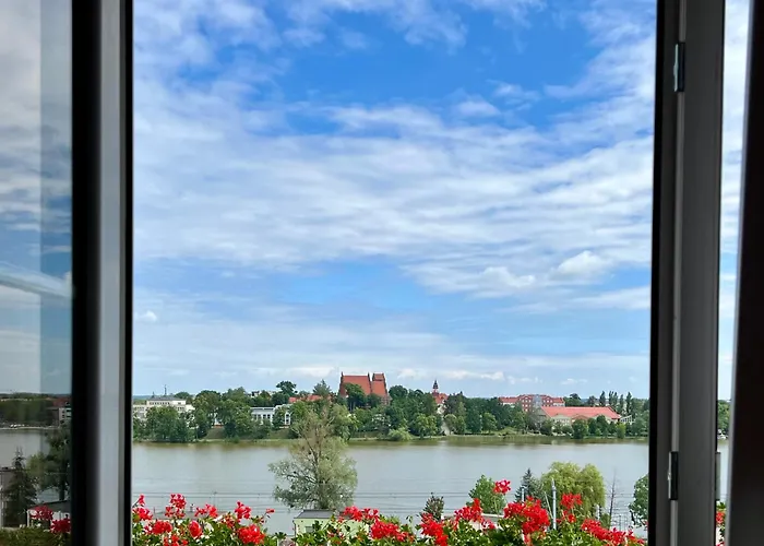 Artystyczna Przestrzen Z Widokiem Na Jeziora דירה אילאווה