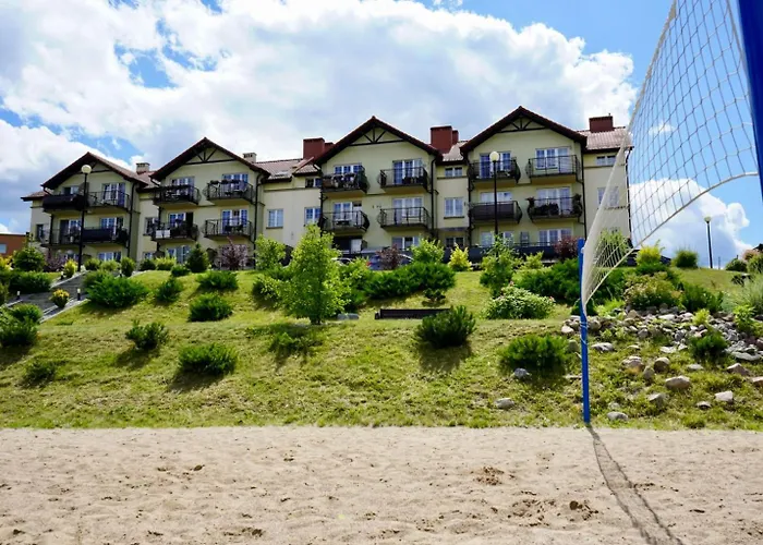 Artystyczna Przestrzen Z Widokiem Na Jeziora אילאווה