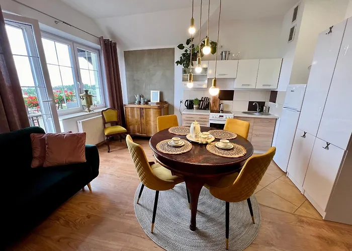 Artystyczna Przestrzen Z Widokiem Na Jeziora דירה אילאווה