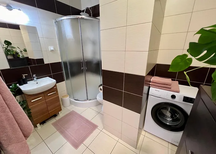 דירה Artystyczna Przestrzen Z Widokiem Na Jeziora אילאווה