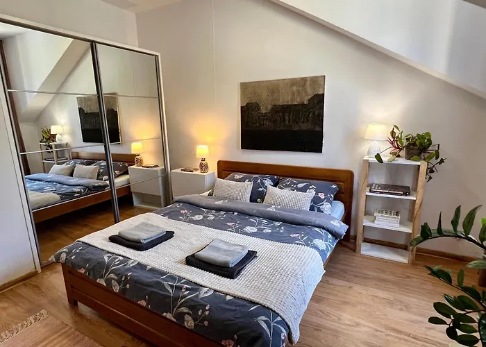 Artystyczna Przestrzen Z Widokiem Na Jeziora דירה אילאווה