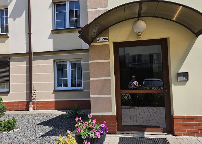 Artystyczna Przestrzen Z Widokiem Na Jeziora